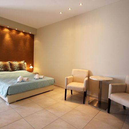 Nautilus Dome Hotel Fira  Room photo