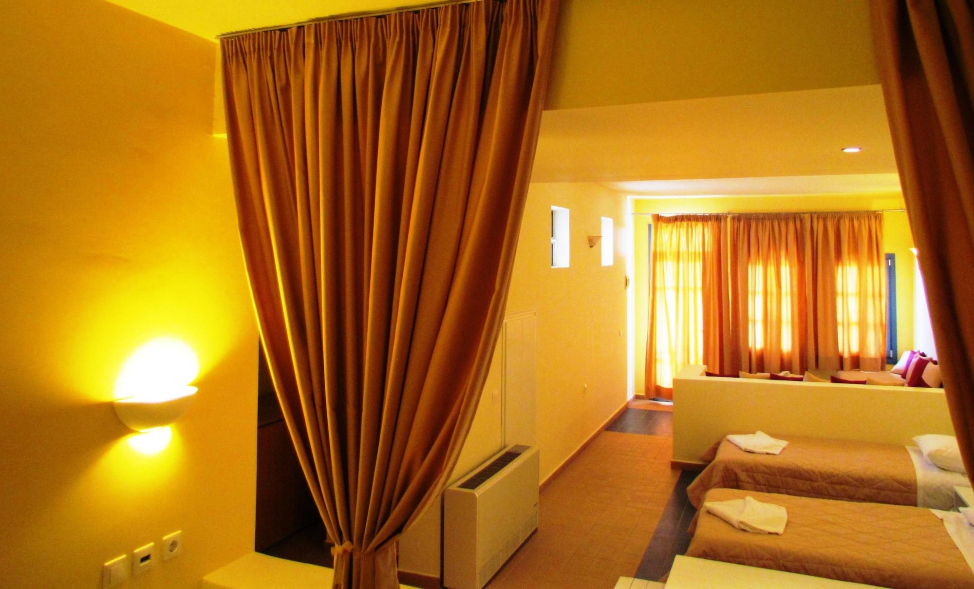 Nautilus Dome Hotel Fira  Exterior photo