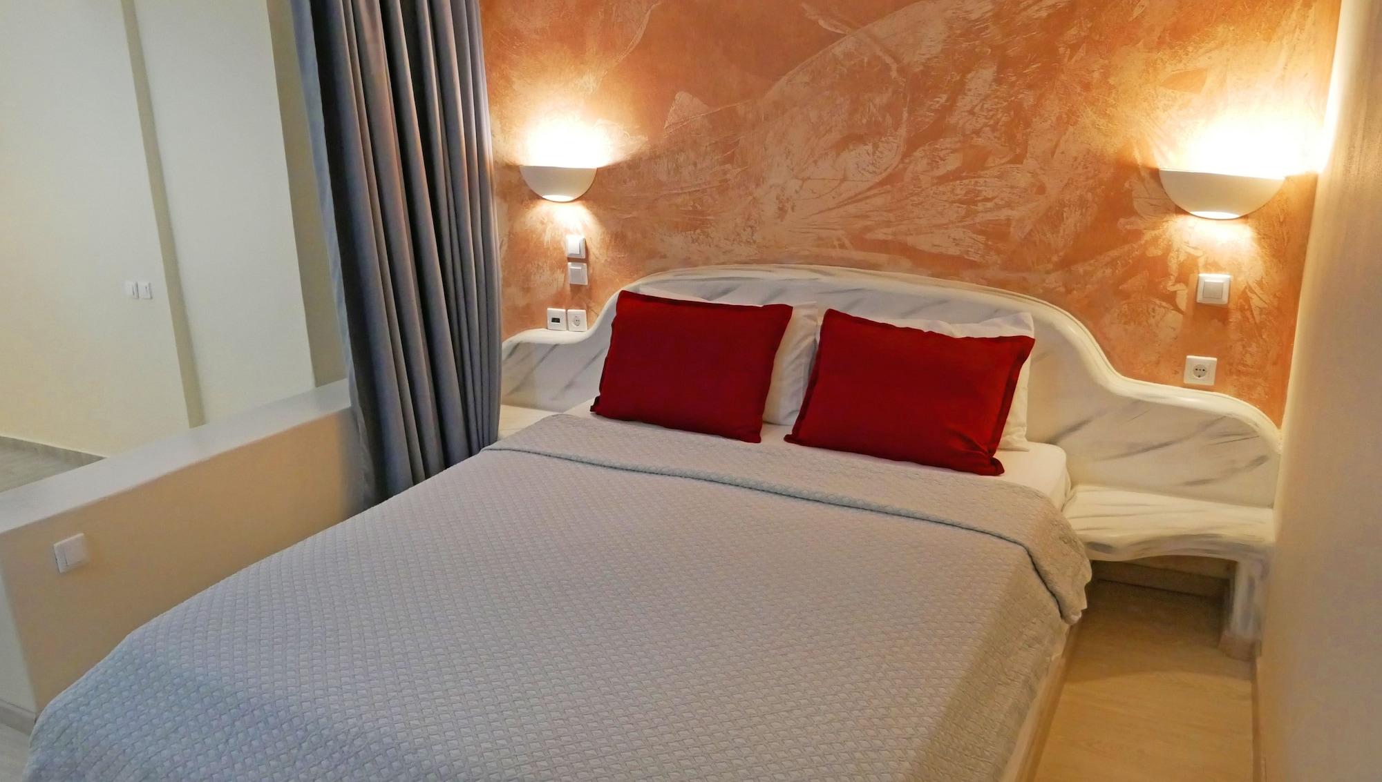 Nautilus Dome Hotel Fira  Exterior photo