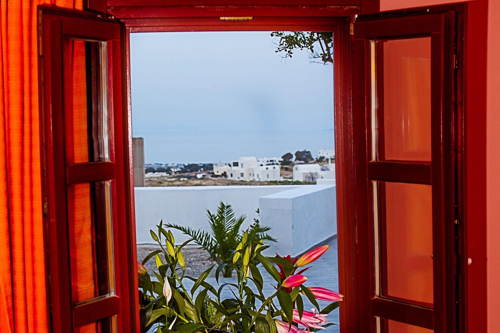 Nautilus Dome Hotel Fira  Exterior photo