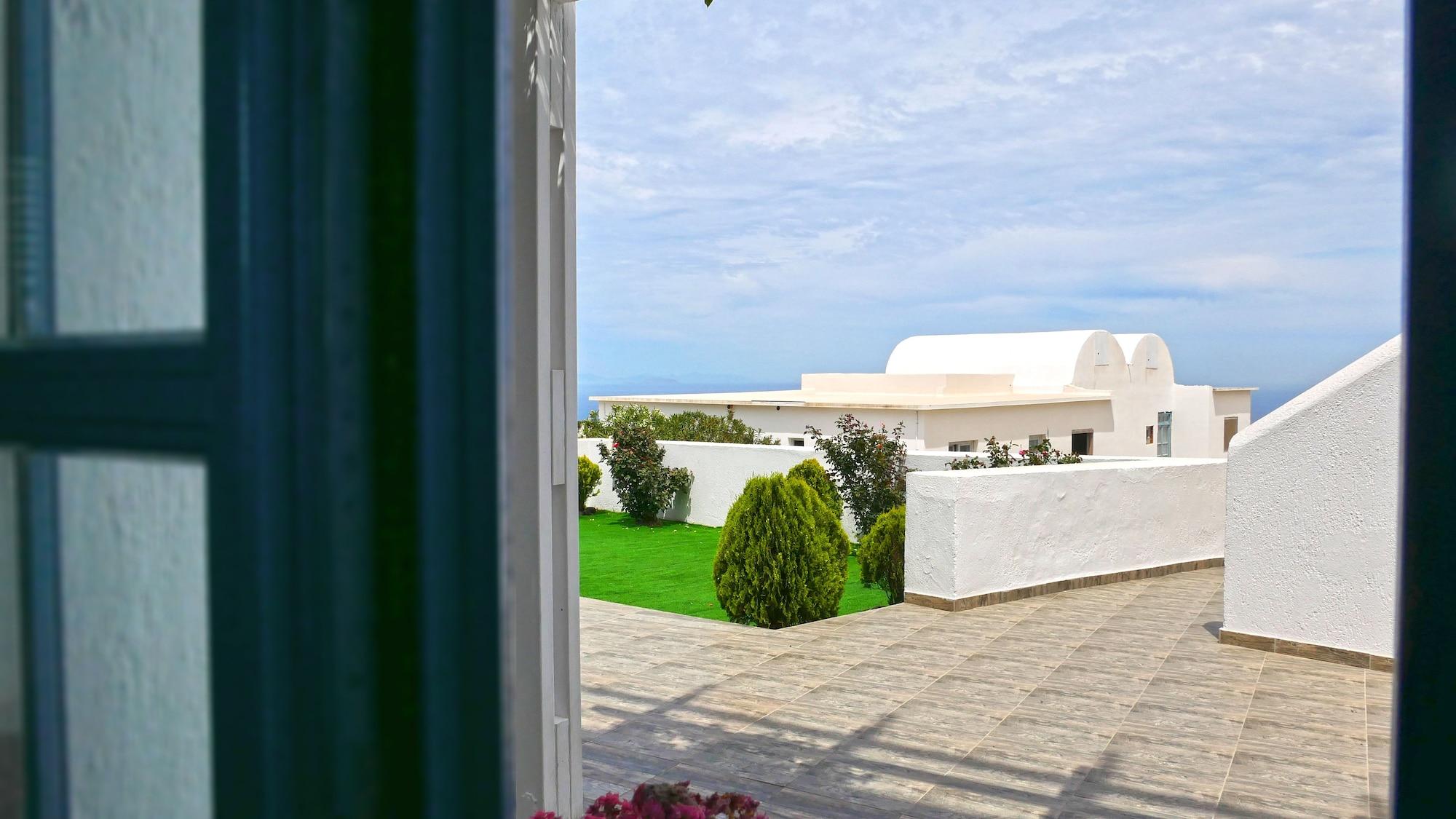 Nautilus Dome Hotel Fira  Exterior photo