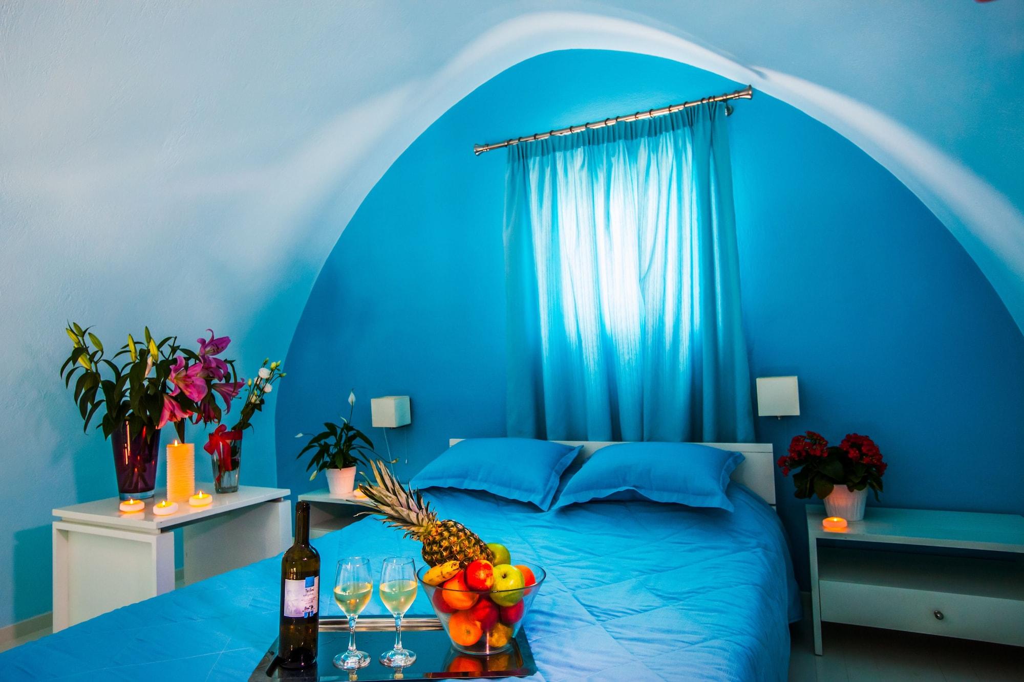 Nautilus Dome Hotel Fira  Exterior photo